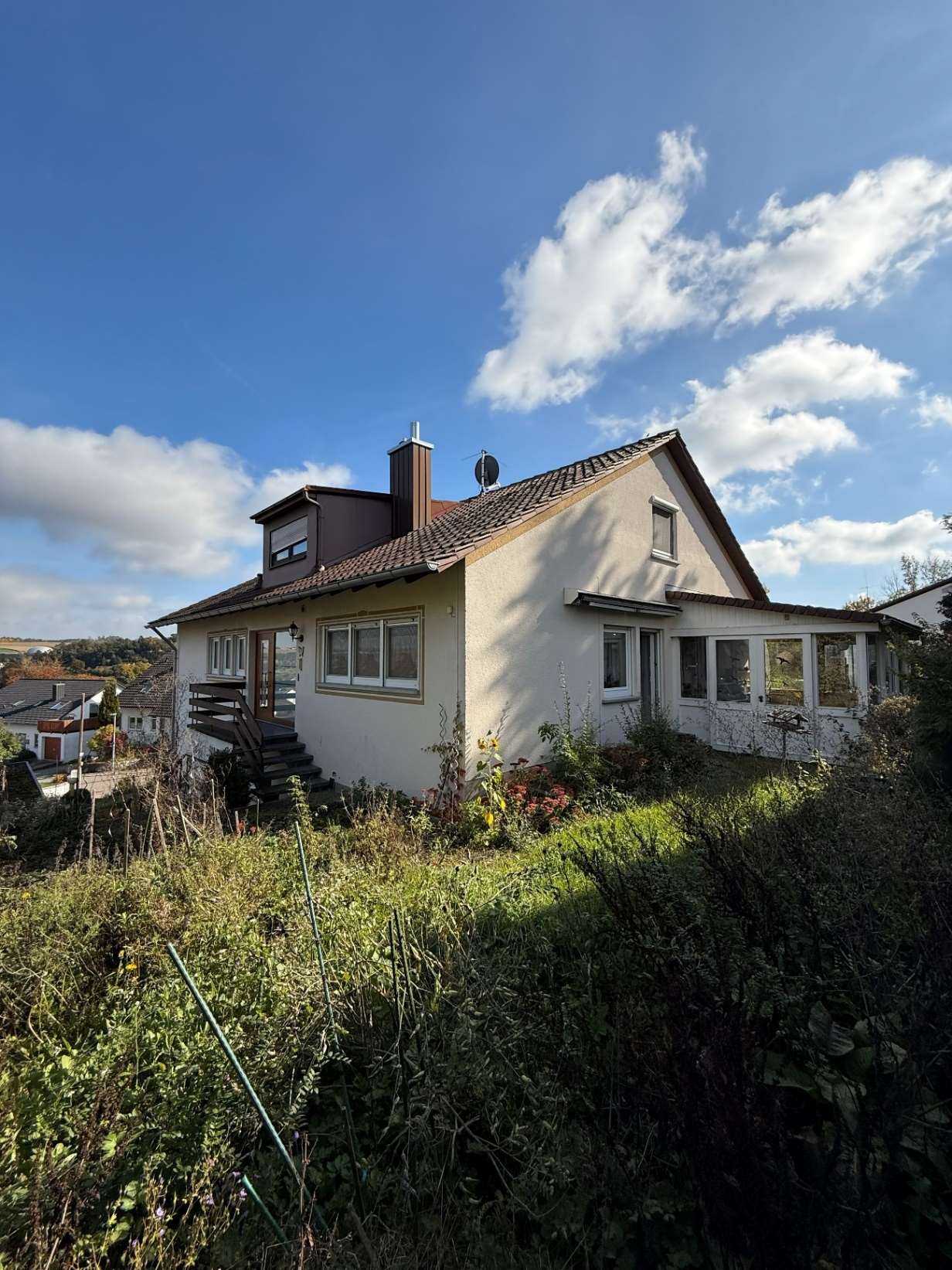 Gepflegtes Einfamilienhaus mit großzügiger Einliegerwohnung