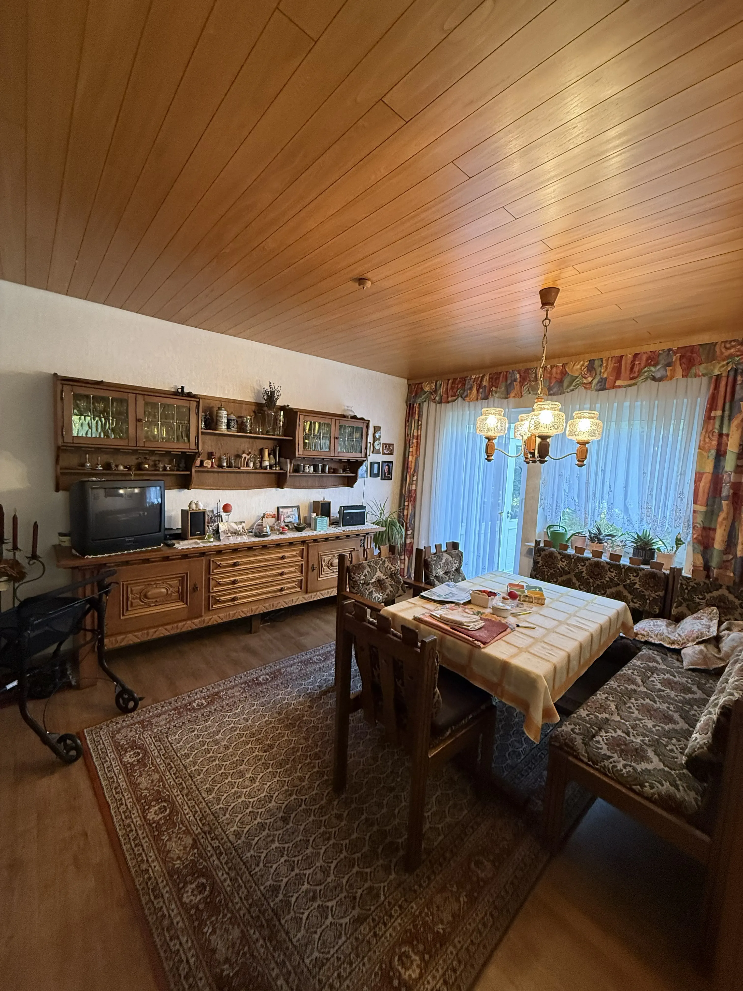 Esszimmer Hauptwohnung